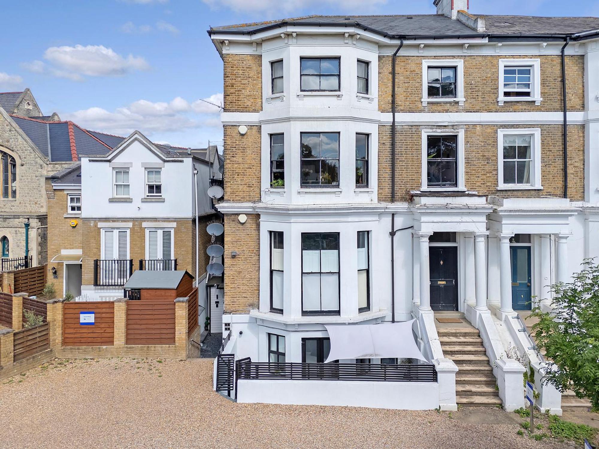 Apartamento Luxury 2 Bedroom With Private Terrace & Parking - Wanstead, Escape In *